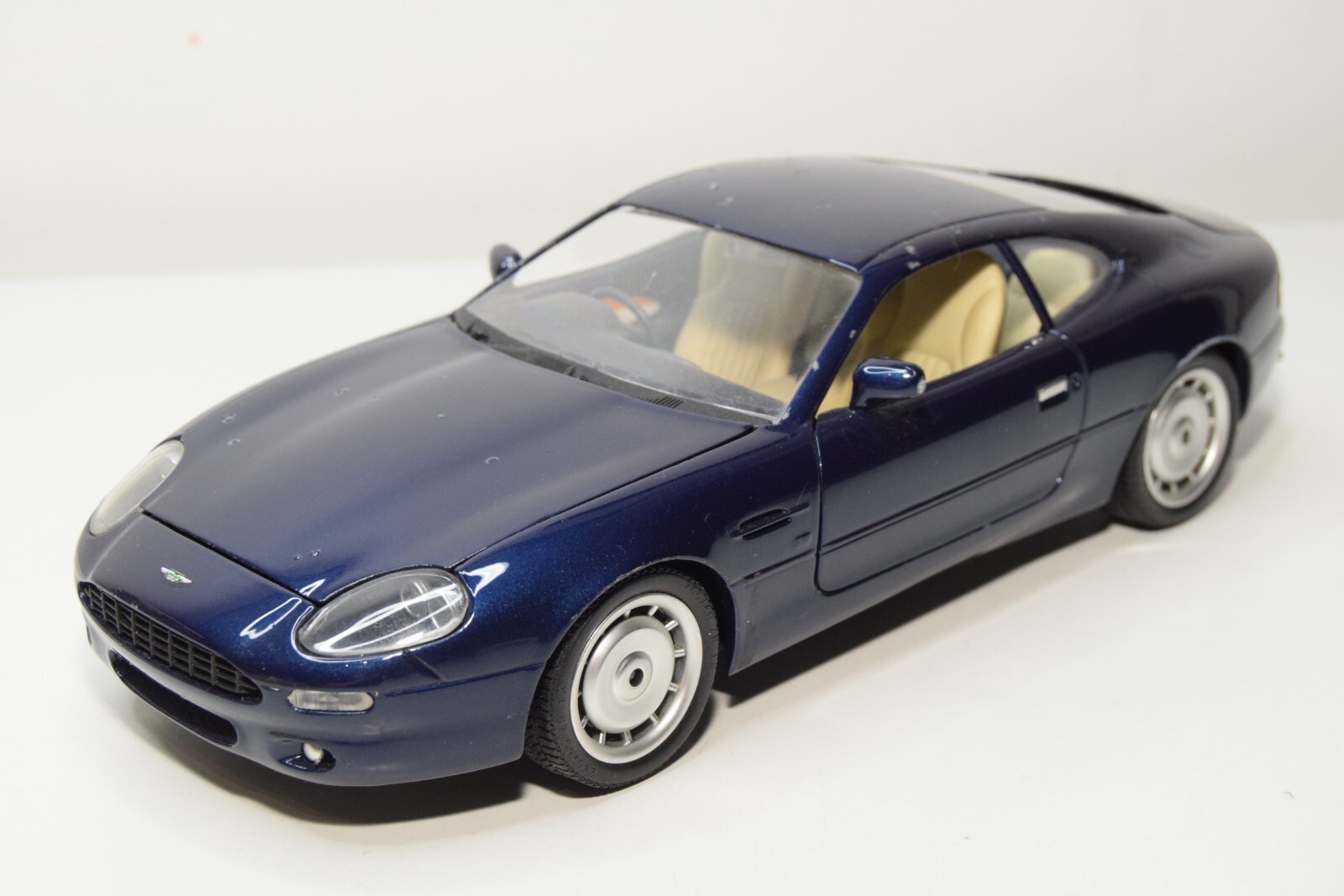 1/18 ミニカー　GUILOY アストンマーチン　DB7 1/18 GUILOY ASTON MARTIN DB7 GREEN | eBay