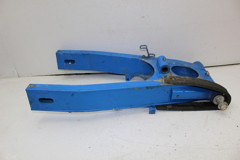 baruza 22両 1991 KAWASAKI ZX600 ZX6 NINJA (#302) REAR SWINGARM SUSPENSION ARM