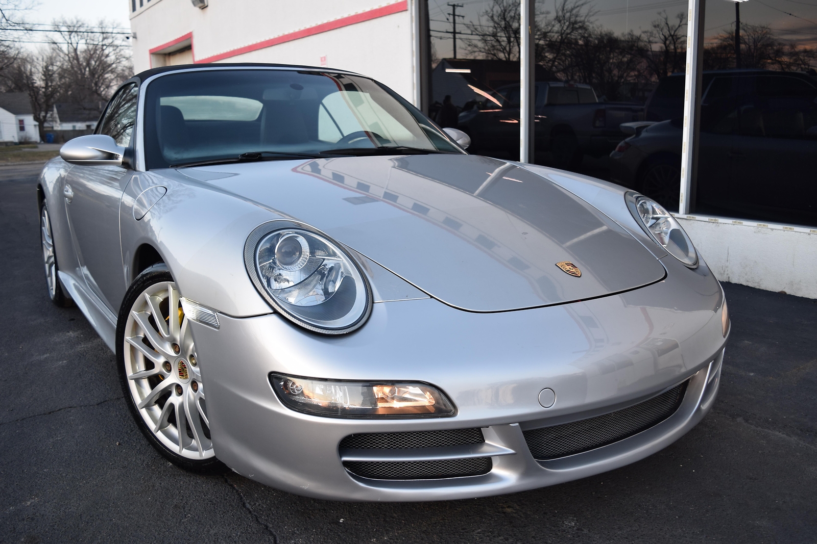 Owner 2005 Porsche 911 Carrera 2DR 3.6L SPORT LOW MILES CLEAR TITLE 37226 Miles SILVER