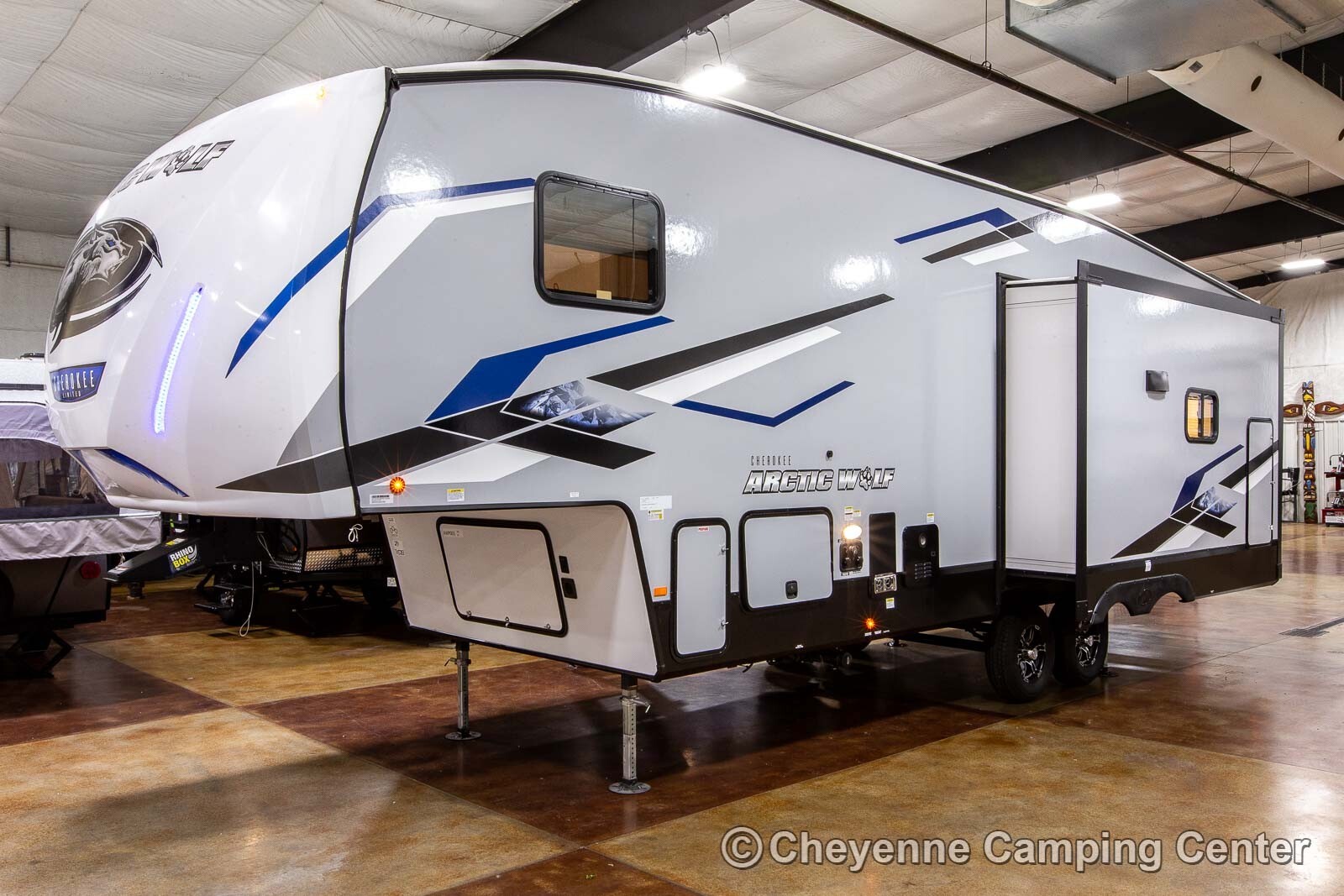 New 2023 Forest River Cherokee Arctic Wolf 291rl Rear Living 5th Fifth