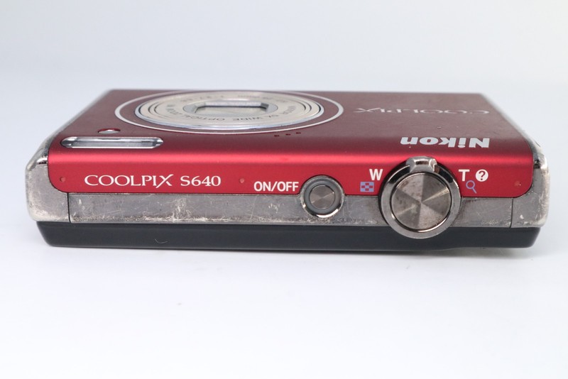 Nikon COOLPIX S640 Red Compact Digital Camera from JAPAN