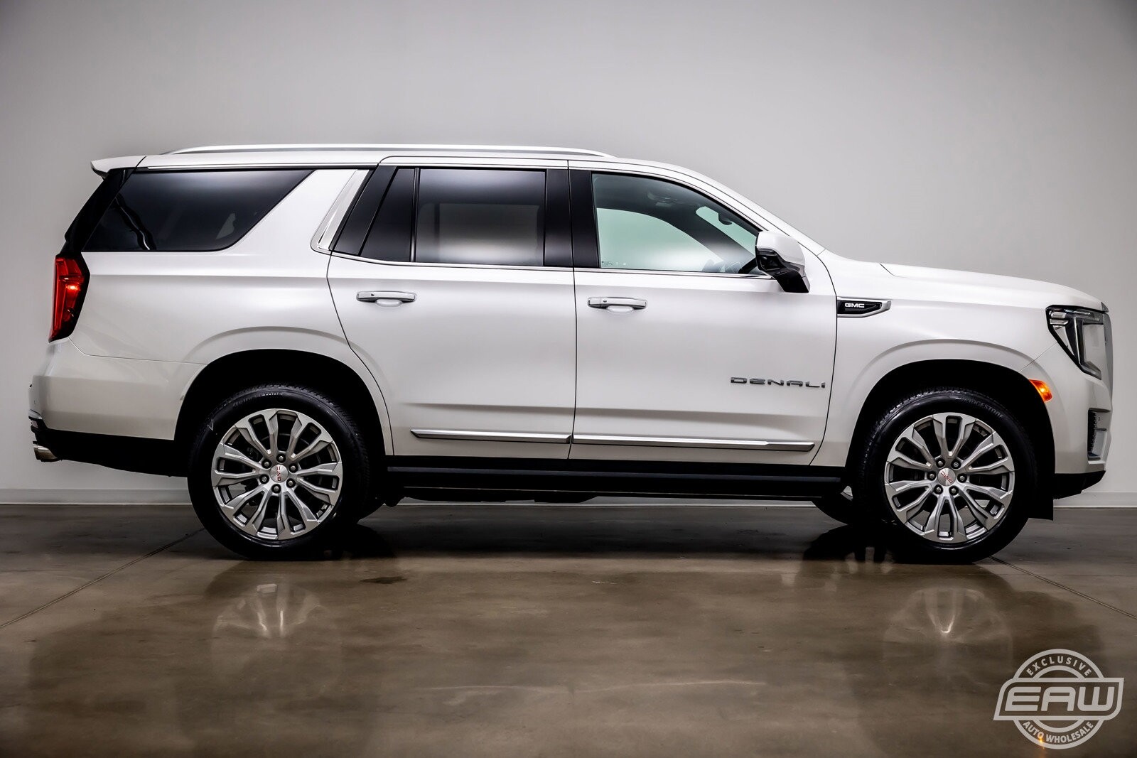 2022 Gmc Yukon Denali 188 Miles White Frost Tricoat Sport Utility Gas