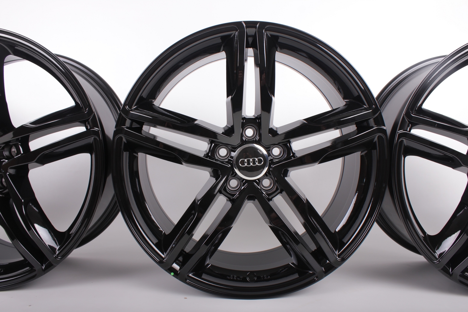 Audi a3 8v r18