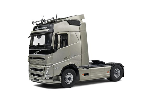 自動車 ITALERI Volvo FH 16 Globetrotter XL 1:24 ITALERI - Volvo FH16 Globetrotter XL 1:24 scale - preview