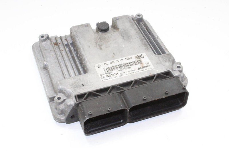 Opel Insignia A G09 55573539 0281015774 UnitÃ© De ContrÃ´Le Du Moteur 14875883
