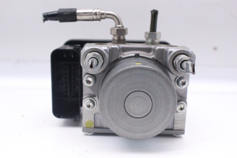 2016 Suzuki Hayabusa GSX1300R ABS PUMP UNIT MODULE 55610-15H01