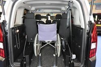Peugeot Rifter 4 SEATS+ Wheelchair Accessible Vehicle Mobility WAV Vehicle winch