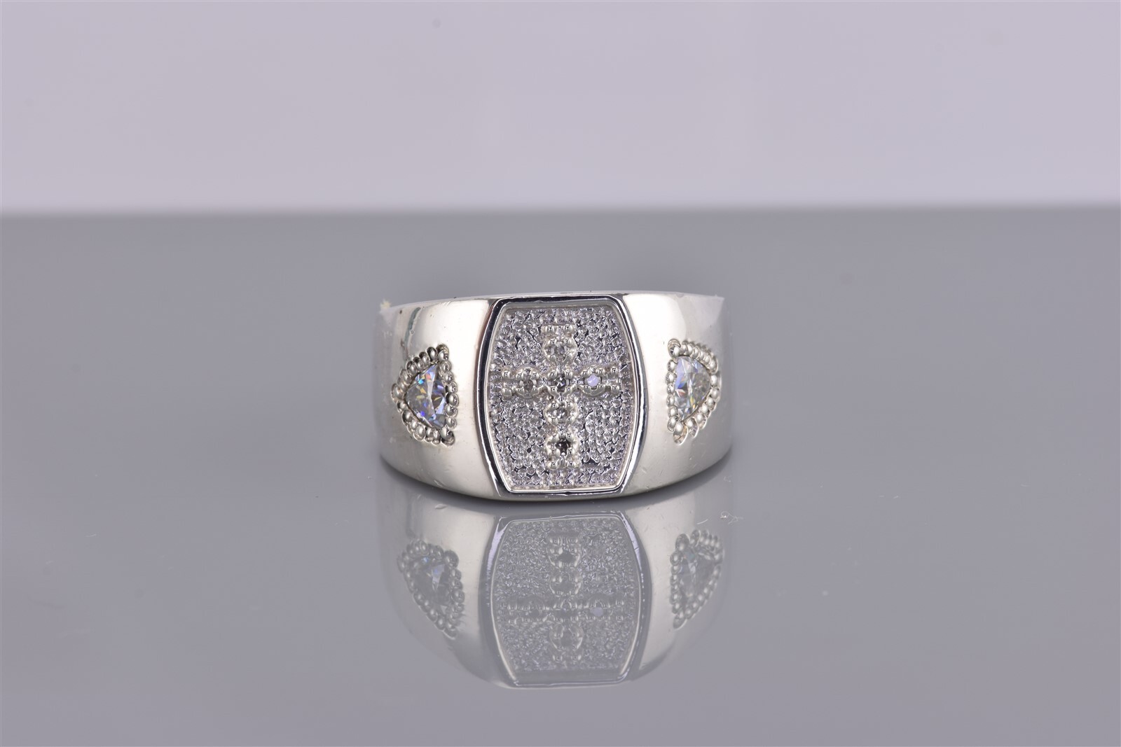 MSJ Sterling Silver 1/2 tcw Trillion Cut Diamond Cross Band