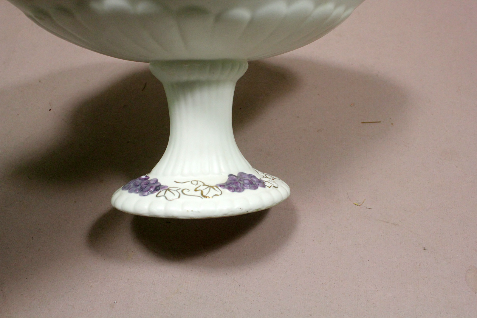Vintage Ceramic Soap Dish Compote Grapeline #A3445