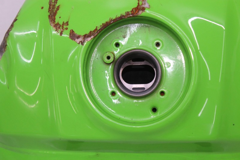 21-24 KAWASAKI NINJA ZX10R GAS TANK FUEL CELL PETROL RESERVOIR