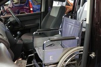 2014 Volkswagen Caddy Auto Wheelchair Sits Upfront Next To The Driver car WAV Ve