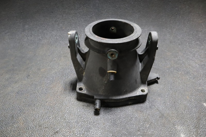 水上オートバイ用 YAMAHA VXDeluxe '08 OEM NOZZLE Used (6D3-R1318-00-00) [Y3571-24] 2008 YAMAHA WAVERUNNER VX DELUXE VX1100B JET PUMP REDUCTION