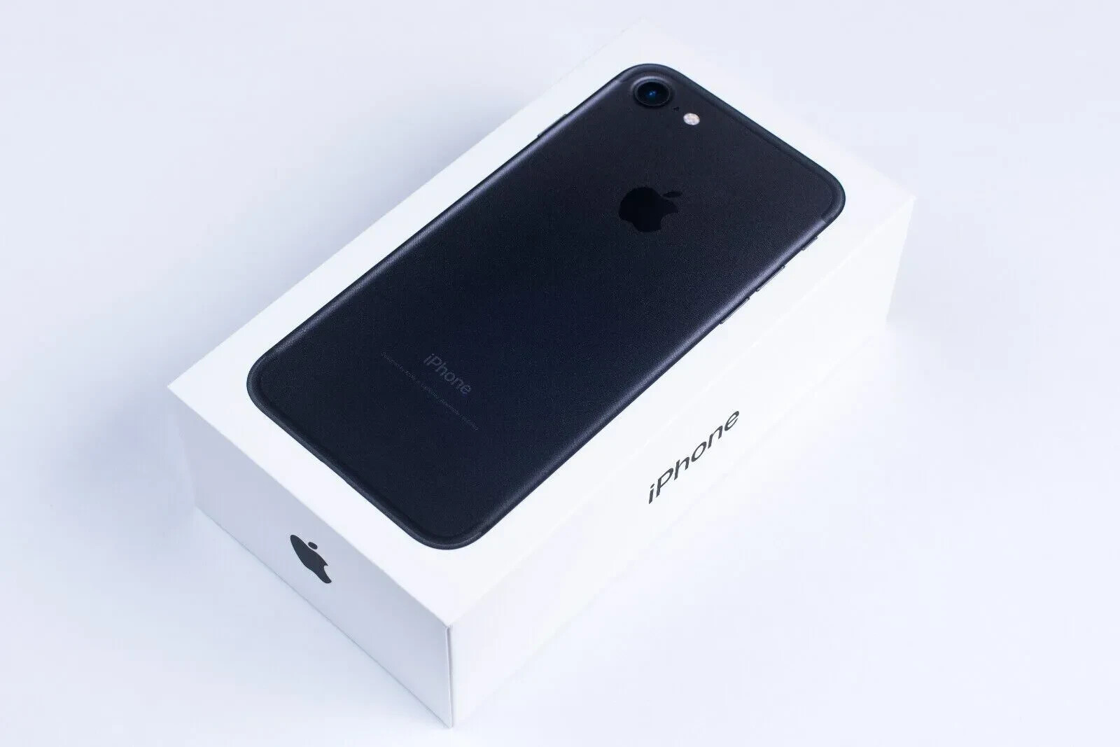Apple iPhone 7 32GB Factory Unlocked Smartphone All Colours + Apple Box Grade A Apple iPhone 7 32GB Factory Unlocked Smartphone All Colours + Apple Box Grade A