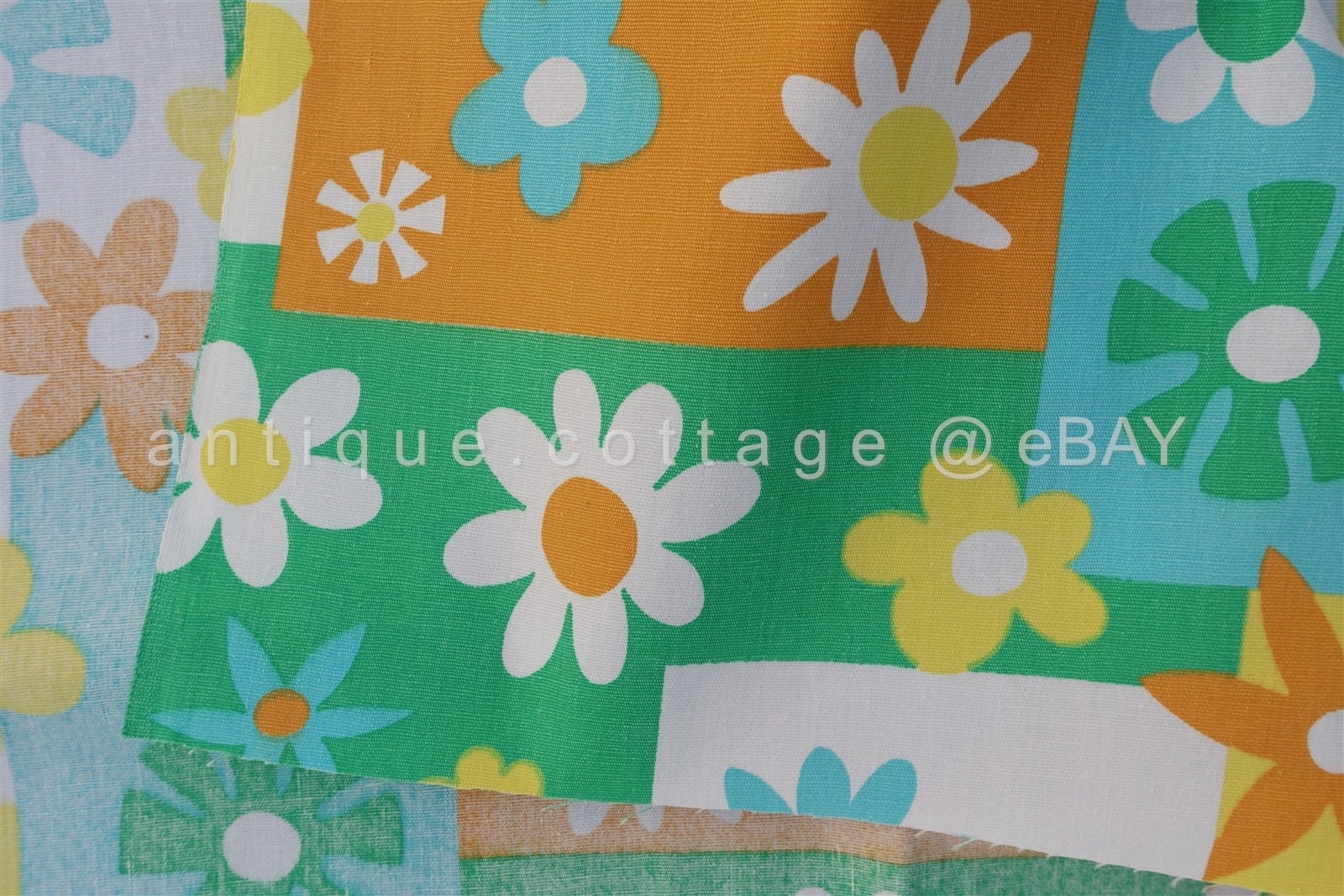 vintage 1.5yds FABRIC unused FLOWER POWER dress making arts crafts quilt