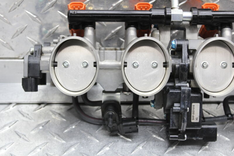 2020 KAWASAKI ZX636G MAIN FUEL INJECTORS / THROTTLE BODIES 2020 KAWASAKI ZX636G MAIN FUEL INJECTORS / THROTTLE BODIES