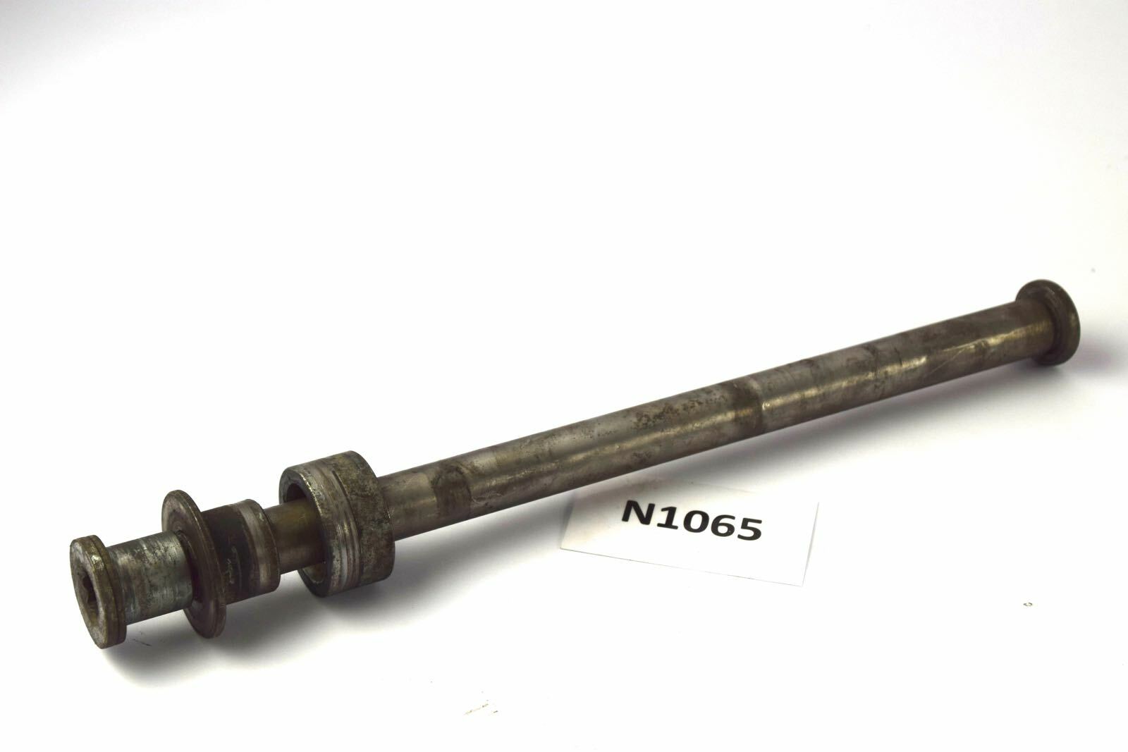 Kawasaki ZX 10 ZXT00B Bj 1988 - rear axle wheel axle rear axle