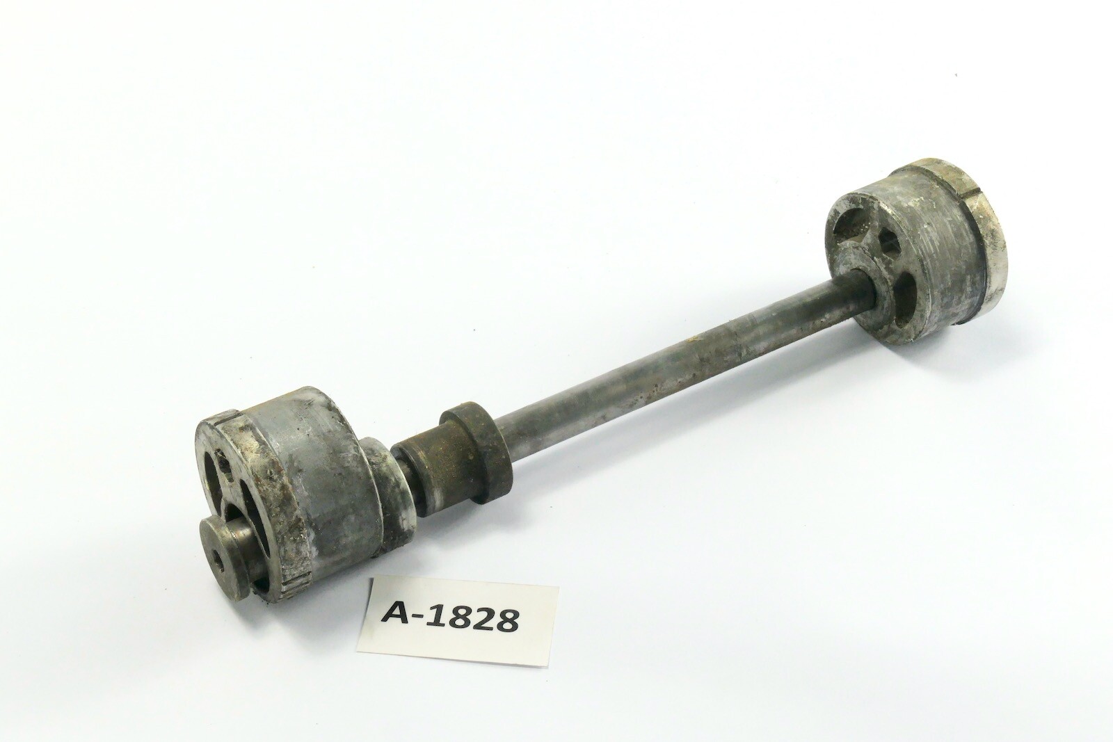 レオ@a Kawasaki GPZ 900 R ZX900A Bj. 85 - rear axle rear wheel axle +