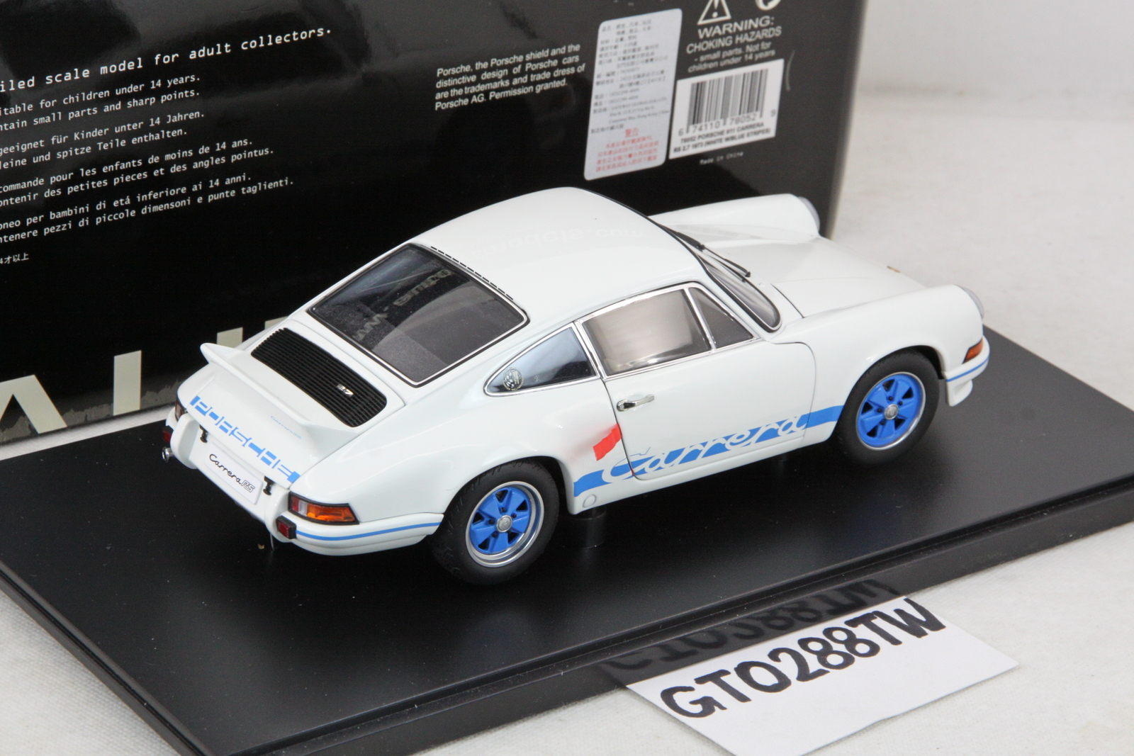 AUTOart 1/18 スケール Carrera RS 2.7 AUTOart 1:18 scale Porsche 911 Carrera RS 2.7 - 1973 (White