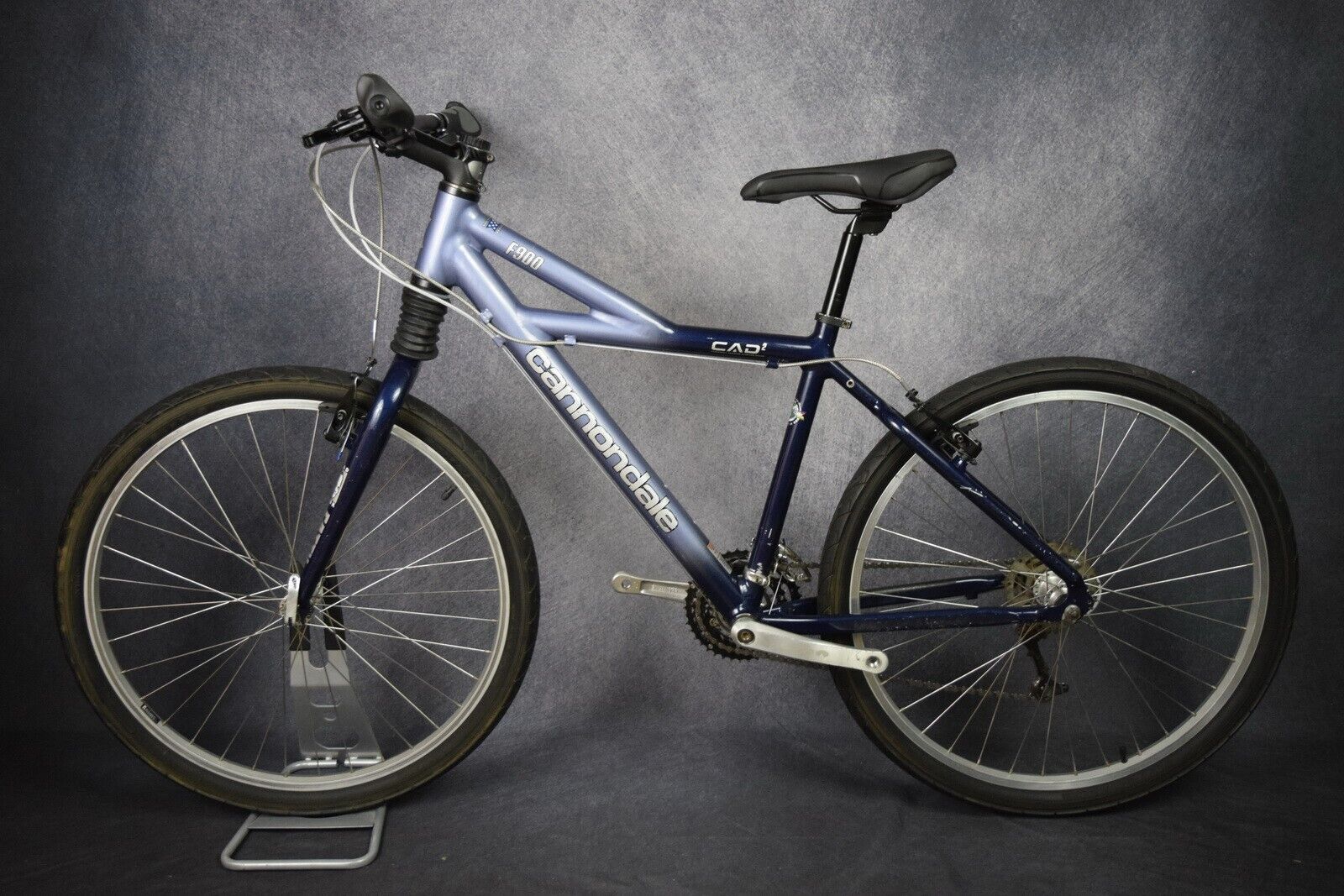 CANONDALE F900, 17'', SIZE M, 21 SPEED, ALUM LIGHT FRAME CANONDALE F900, 17'', SIZE M, 21 SPEED, ALUM LIGHT FRAME