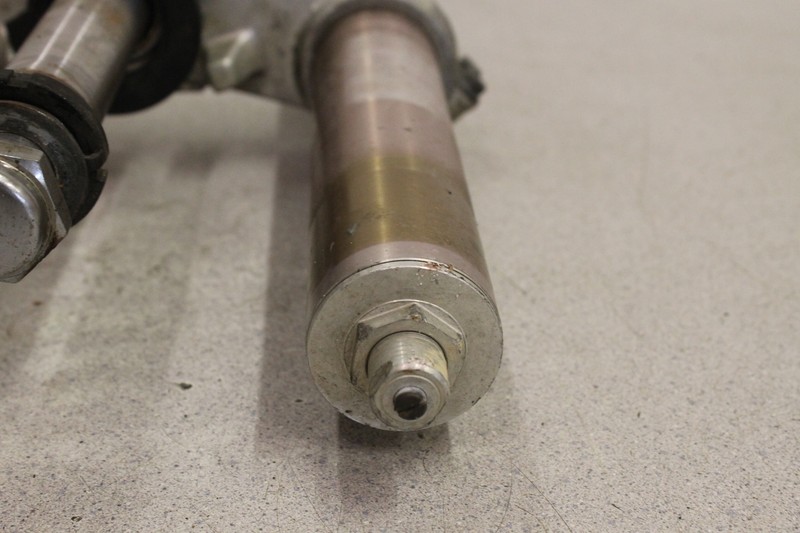 1992 Kawasaki Ninja ZX7R ZX750J FRONT FORKS SHOCK SUSPENSION LOWER