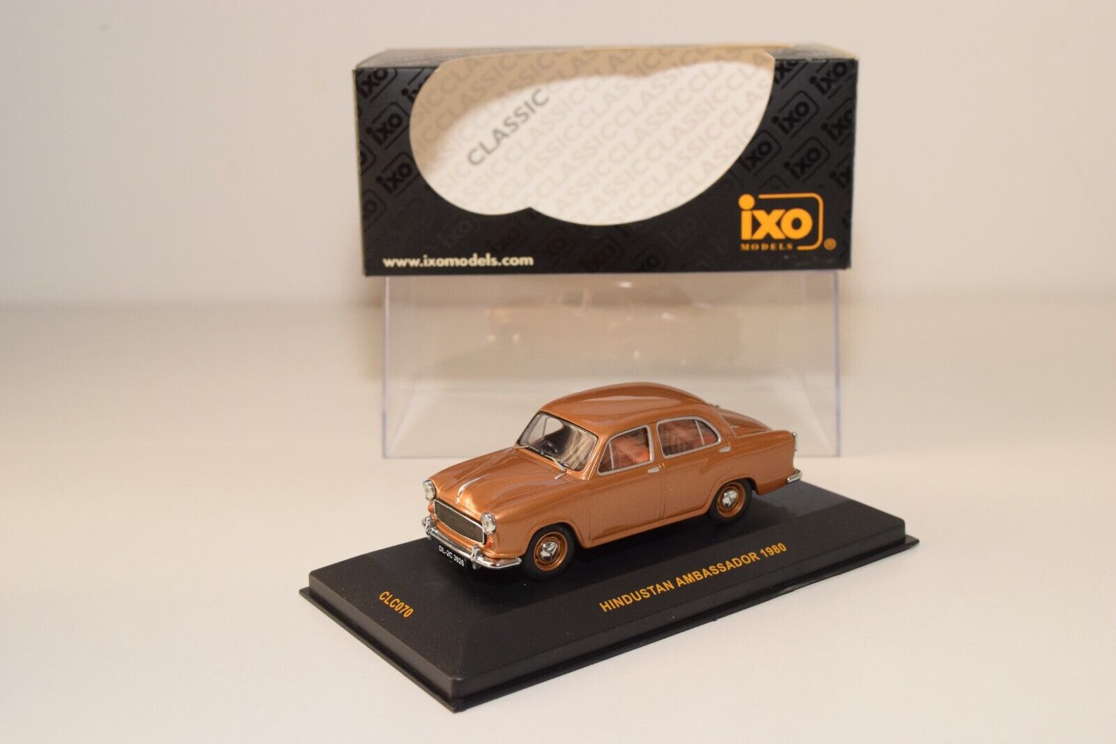 A99 1:43 IXO CLC070 HINDUSTAN AMBASSADOR 1980 MET. BROWN MIB A99 1:43 IXO CLC070 HINDUSTAN AMBASSADOR 1980 MET. BROWN MIB