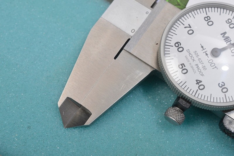 MITUTOYO NO 505-637-50 6” ID/OD DIAL CALIPERS WITH THUMBWHEEL LOT
