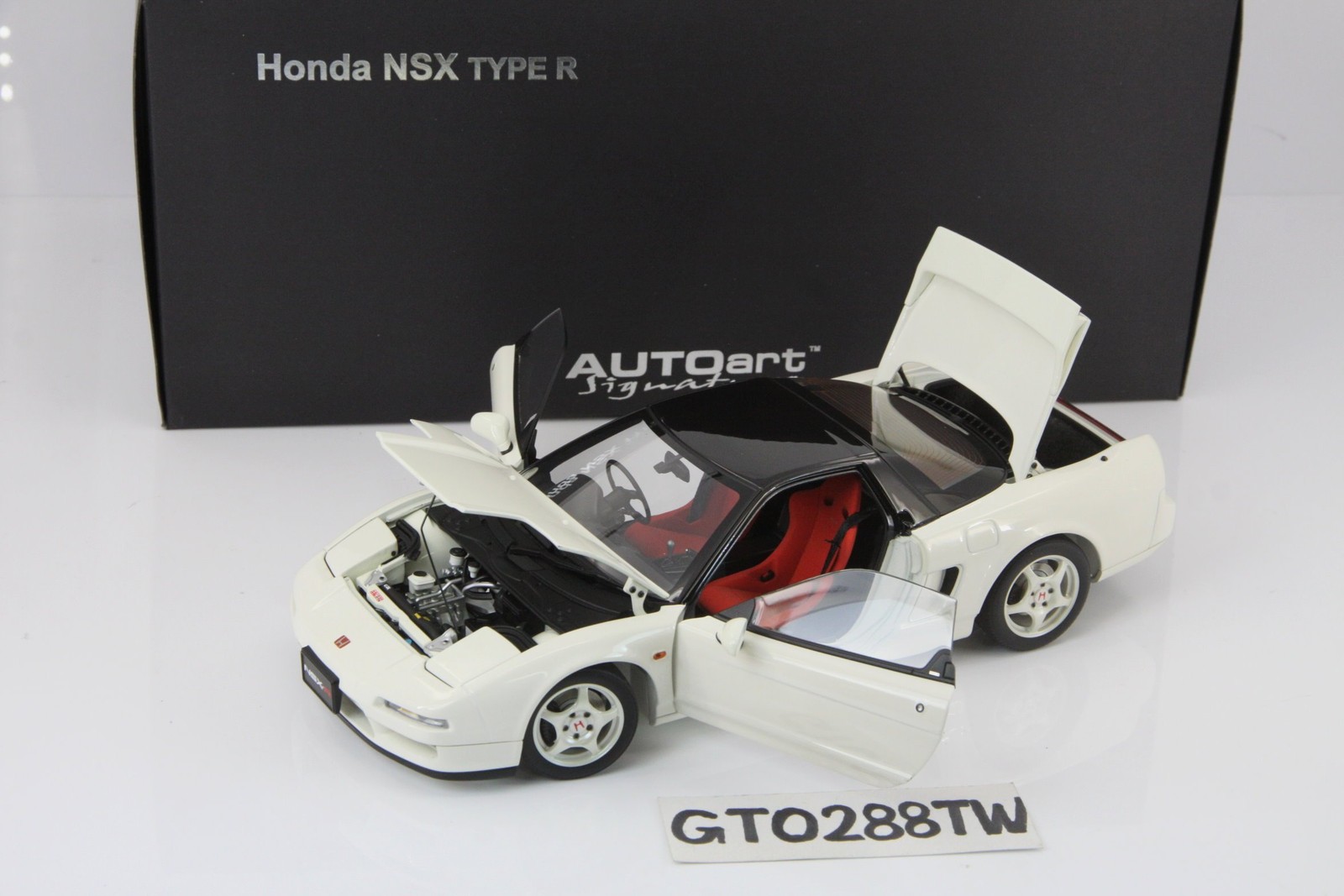 オートアート　NSX タイプR AUTOart 1:18 scale HONDA NSX Type R(NA1) 1992 Champion White