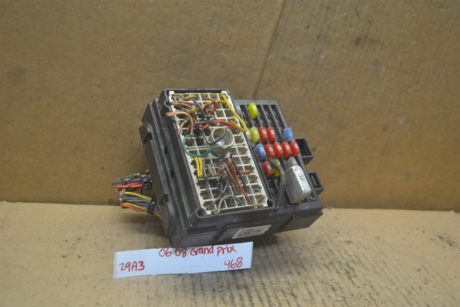 06-08 Pontiac Grand Prix Fuse Box Junction OEM 15826040 06-08 Pontiac Grand Prix Fuse Box Junction OEM 15826040