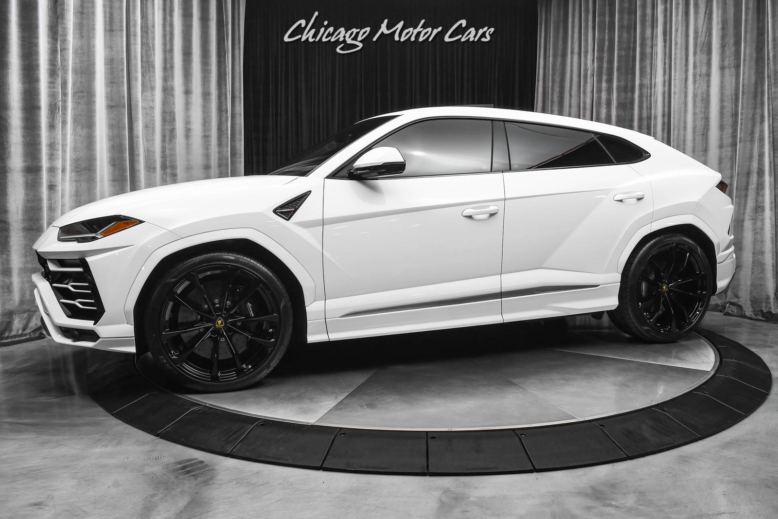 2020 Urus Suv Only 7k Miles! Advanced 3d Audio! Comfort