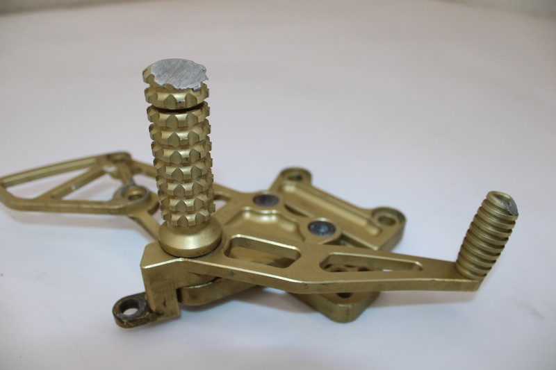 06-07 ZX10R VORTEX REARSET REAR SET FOOT PEG RIGHT LEFT OEM 06-07 ZX10R VORTEX REARSET REAR SET FOOT PEG RIGHT LEFT OEM