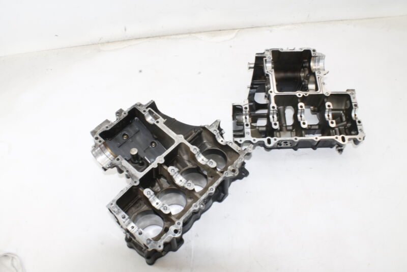 06-07 ZX10R ENGINE MOTOR CRANK CASE BLOCK UPPER LOWER CASES 06-07 ZX10R ENGINE MOTOR CRANK CASE BLOCK UPPER LOWER CASES