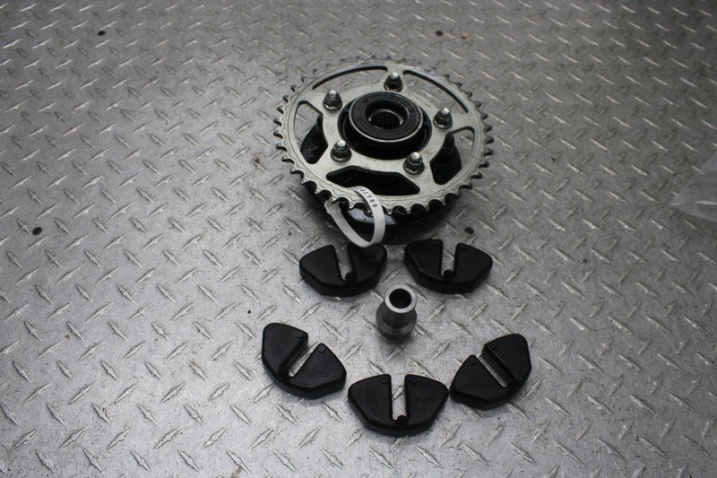 2015 SUZUKI GW250Z REAR BACK SPROCKET HUB KUSH DRIVES SPACER | eBay