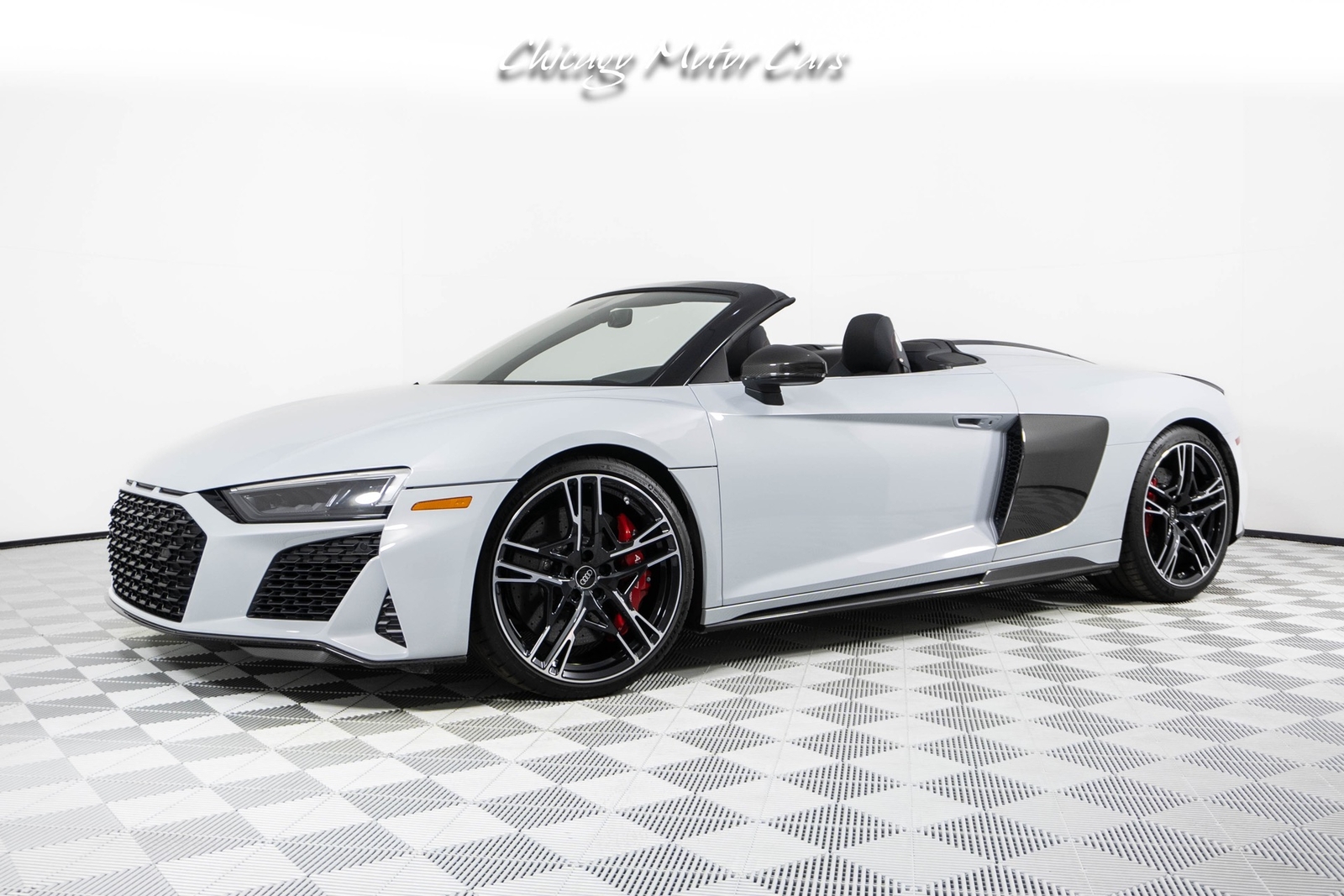 2023 Audi R8 5.2 Quattro V10 Performance Spyder ONLY 865 Miles! Suzuka Gray Meta