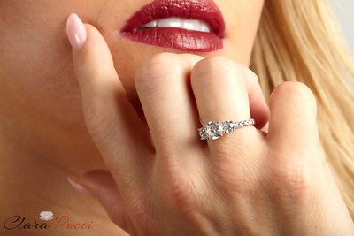 Pre-owned Pucci 2.10 Ct Three Stone With Accent Ring Engagement Wedding Band 14k White Gold In D