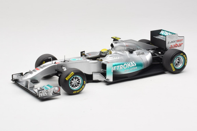 Mercedes MGP W02 #8 N. Rosberg Showcar 2011 1:18 Minichamps | 110110078