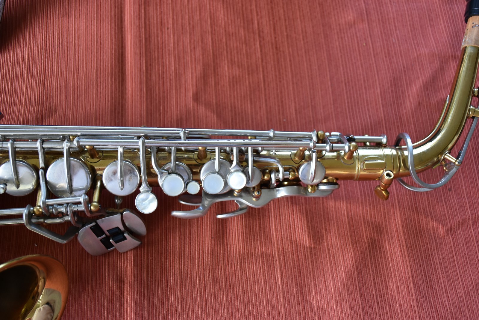 Bundy II Alto Saxophone w/Case and Goldentone mouthpiece