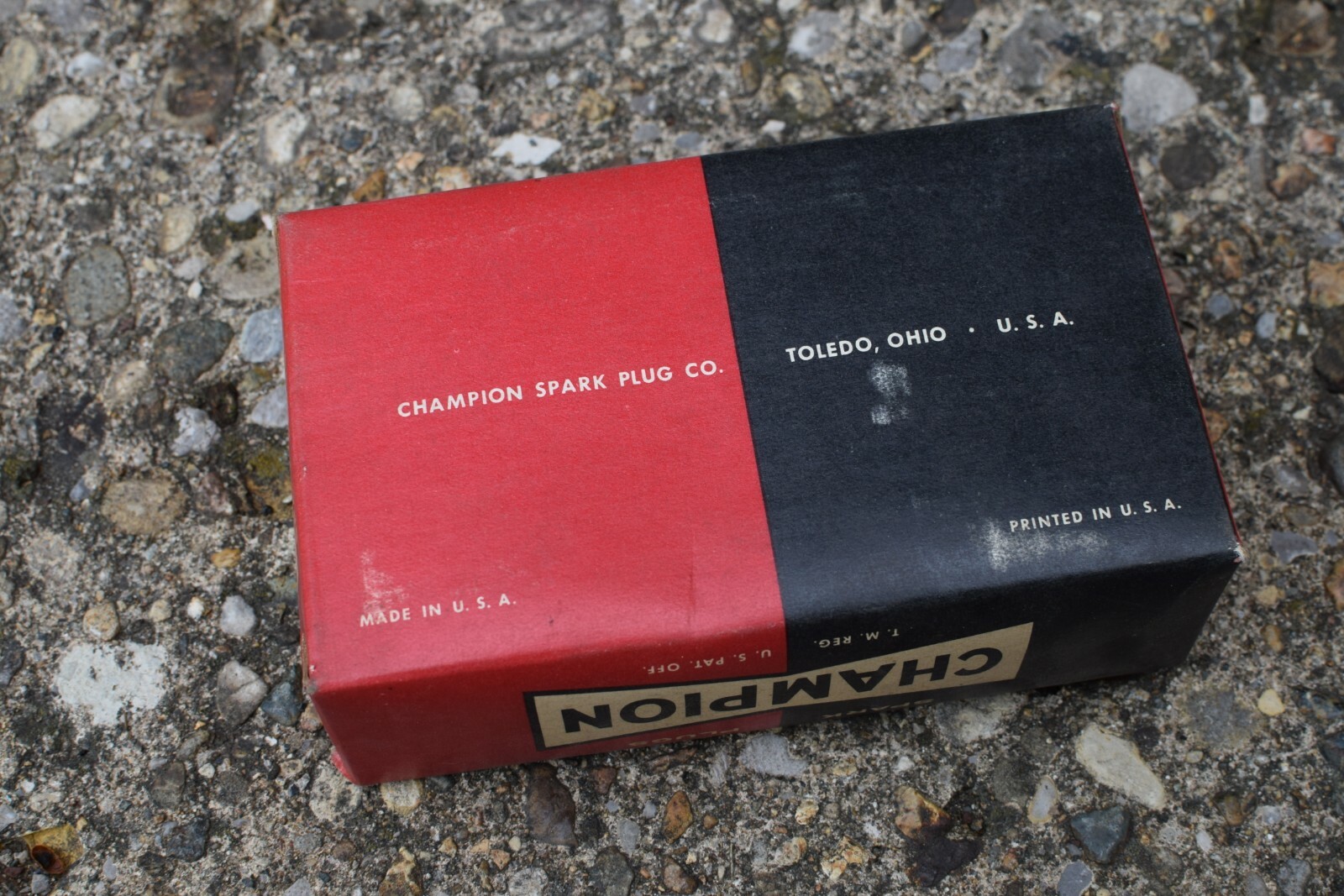 Vintage Champion Spark Plugs BL-11Y 10 Plugs New In Original Box NOS