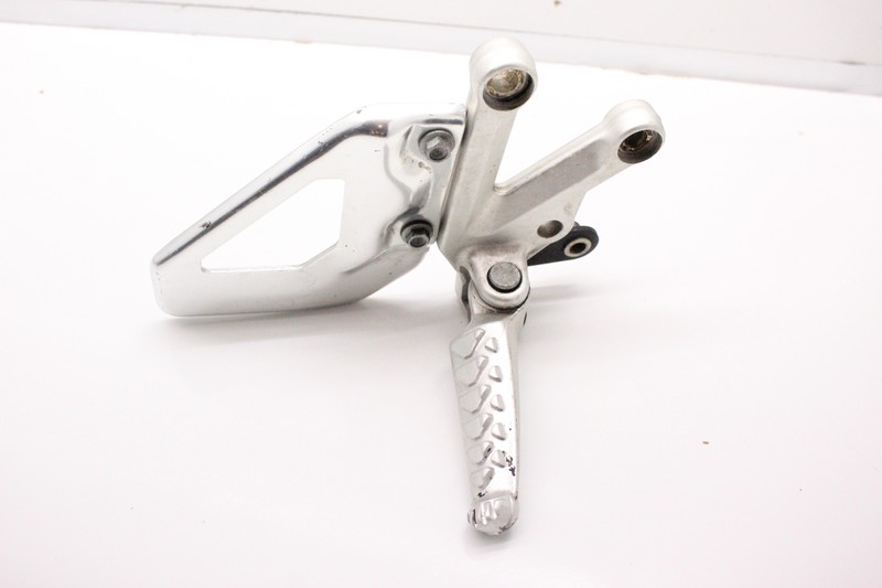 APRILIA RSV 2004 RIGHT REARSET DRIVER FOOTPEG  8154070