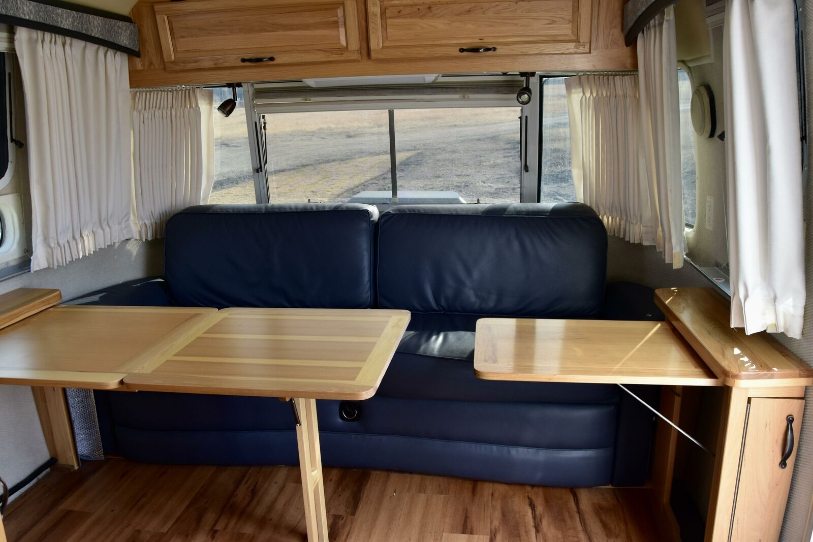 ::2008 Airstream Classic Limited - 30 Rear Twin - Montana