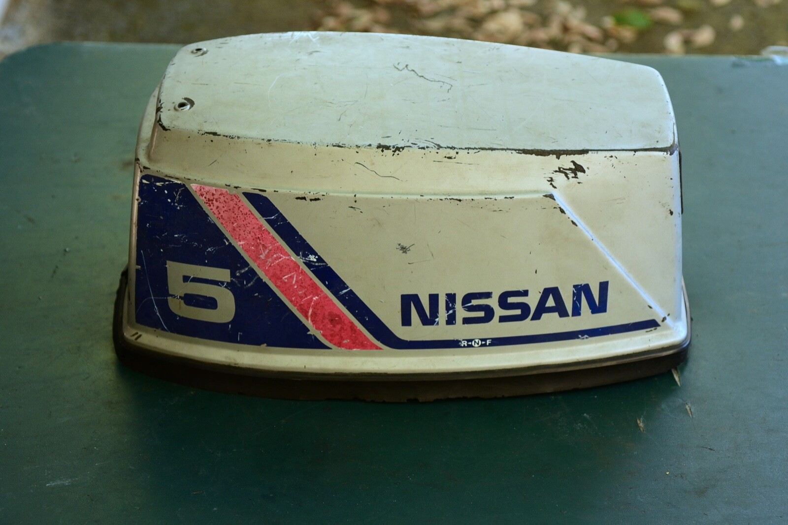 5 HP Nissan Tohatsu N73675000 Top Cowling, engine cover two