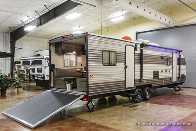 New 2018 27rr Limited Lite Slide Out Toy Hauler Travel ...