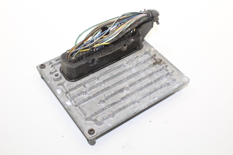 Ford Fiesta Ii Fbd 5m51-12a650-Zb UnitÃ© De ContrÃ´Le Du Moteur 1986 15358924