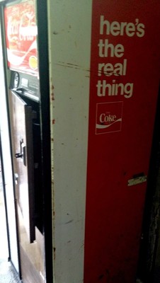 Vintage Vendo Coke Machine, H126, 1969-71