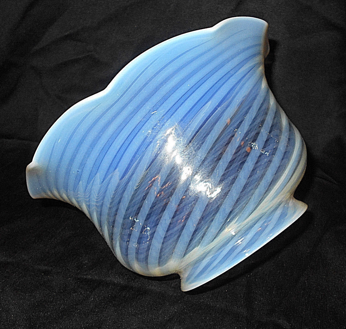 ANT. OPALESCENT SWIRL OIL/ELECTRIC LAMP/LIGHT SHADE 4