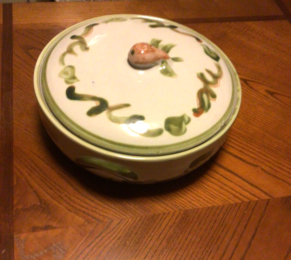 Large & Heavy Louisville Ceramic Stoneware Pottery Ha rvest Serving Bowl With LI