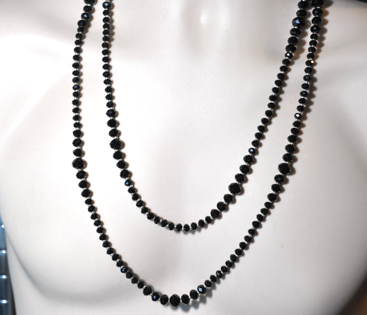 Necklace white house black market black silver facetted bead