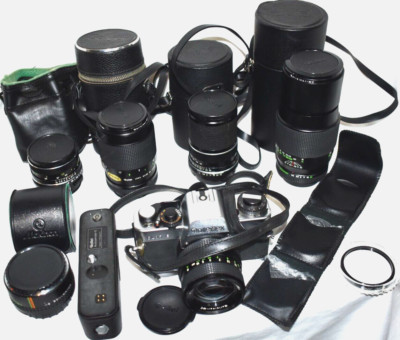 Rolleiflex SL 35 E Camera, Lens, & Accessories in Case - Pre-Owned