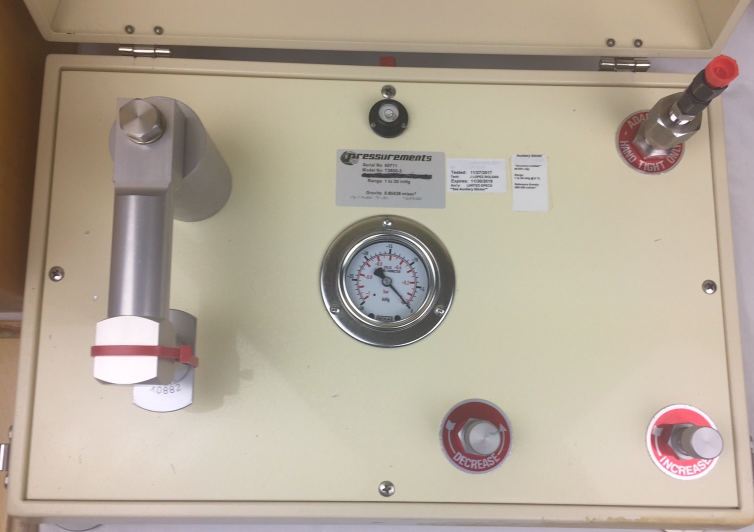 GE Druck Pressurements T2600-3 Vacuum Dead Weight Tester Calibration