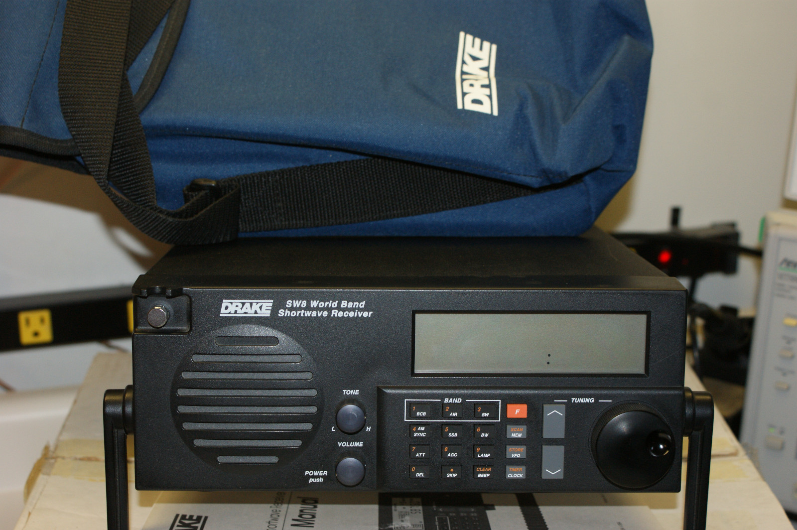 Drake SW8 Worldband Shortwave / BCB / FM / Airband Receiver. AM Sync Detector.