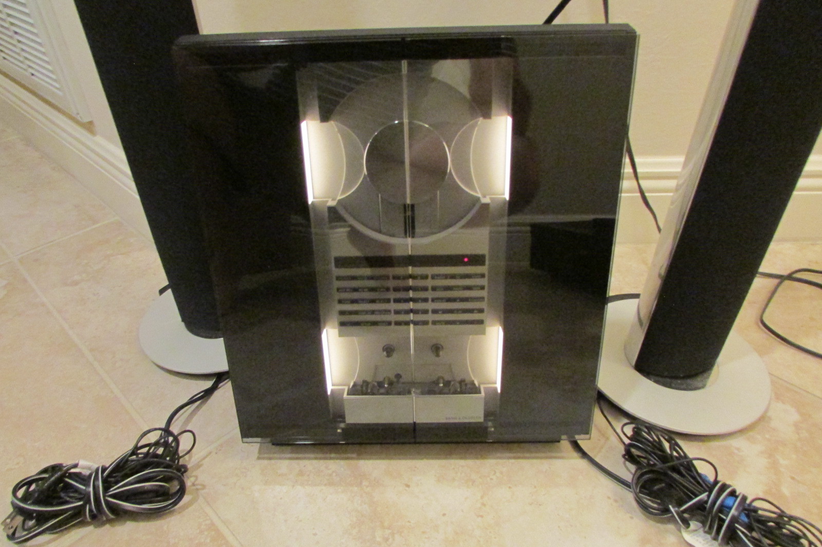 B&O BeoSound 4000 Stereo System & BeoLab 6000 Speakers